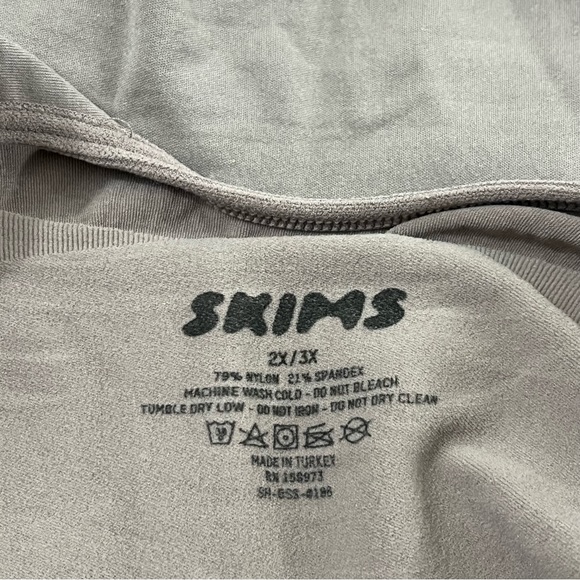 Skims Seamless Sculpting Mid Thigh Shapewear Bodysuit Plus Size 2X/3X in Umber - Picture 7 of 9